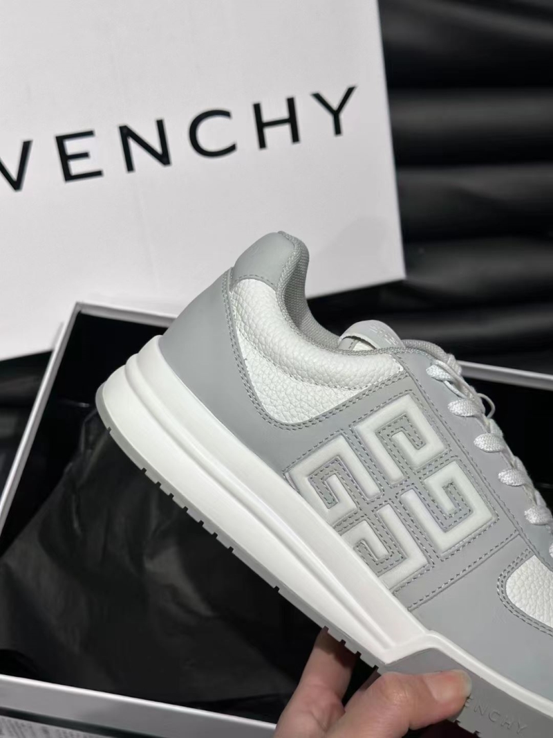 Givenchy Sneakers